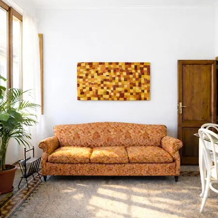 Florence Homestay Apartment