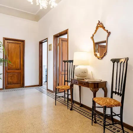 Florence Homestay Apartment Apartamento Florencia