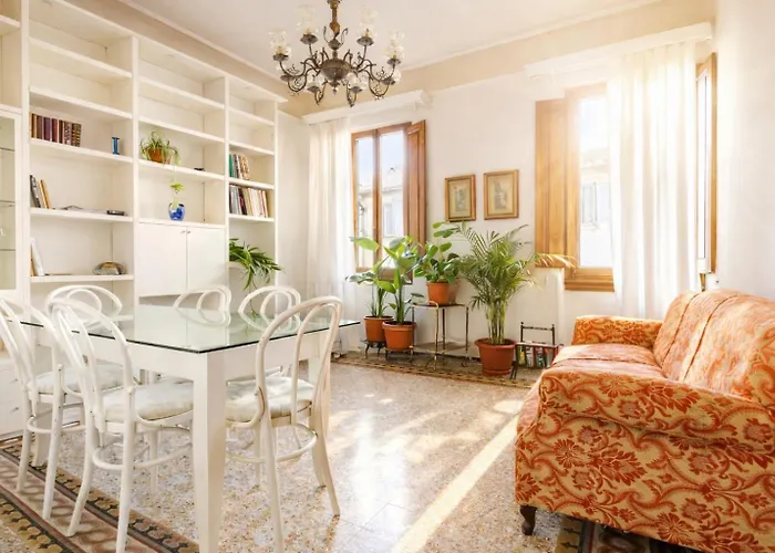 Florence Homestay Lägenhet *